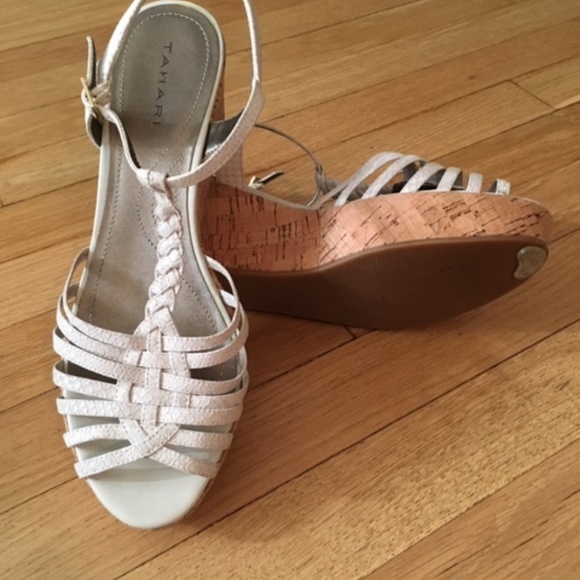 Tahari Wedge/Strappy Sandals - Sz 9.5 - Picture 3 of 8
